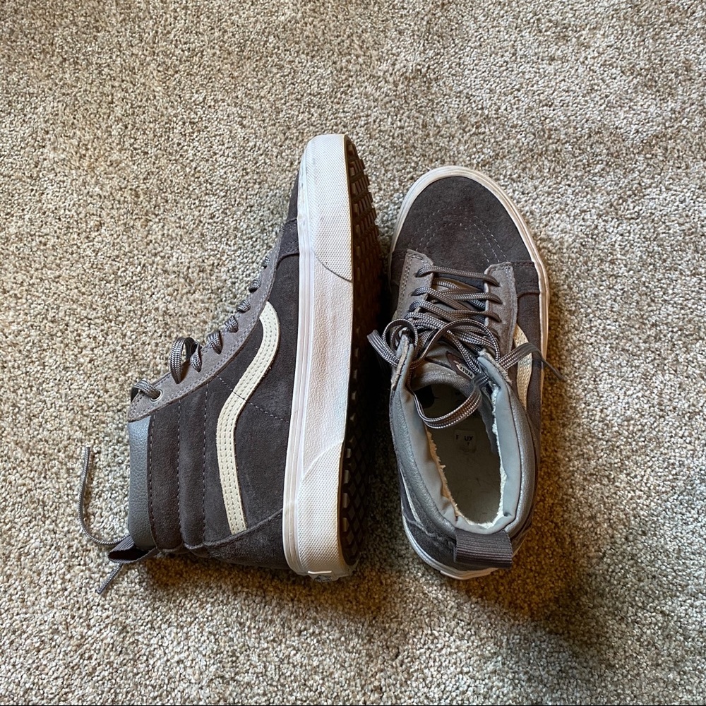 Sk8-Hi Vans